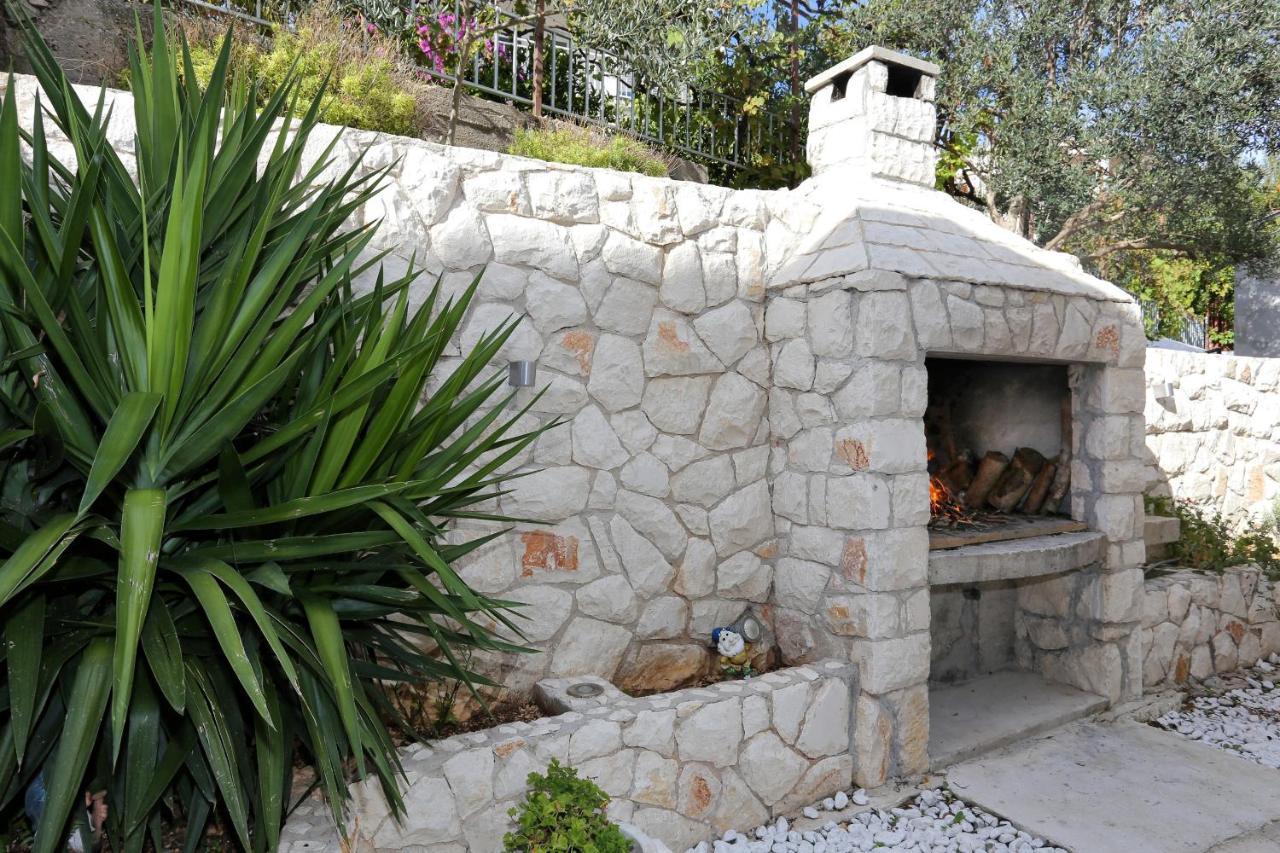 Apartments By The Sea Seget Vranjica, Trogir - 10328 Exterior foto
