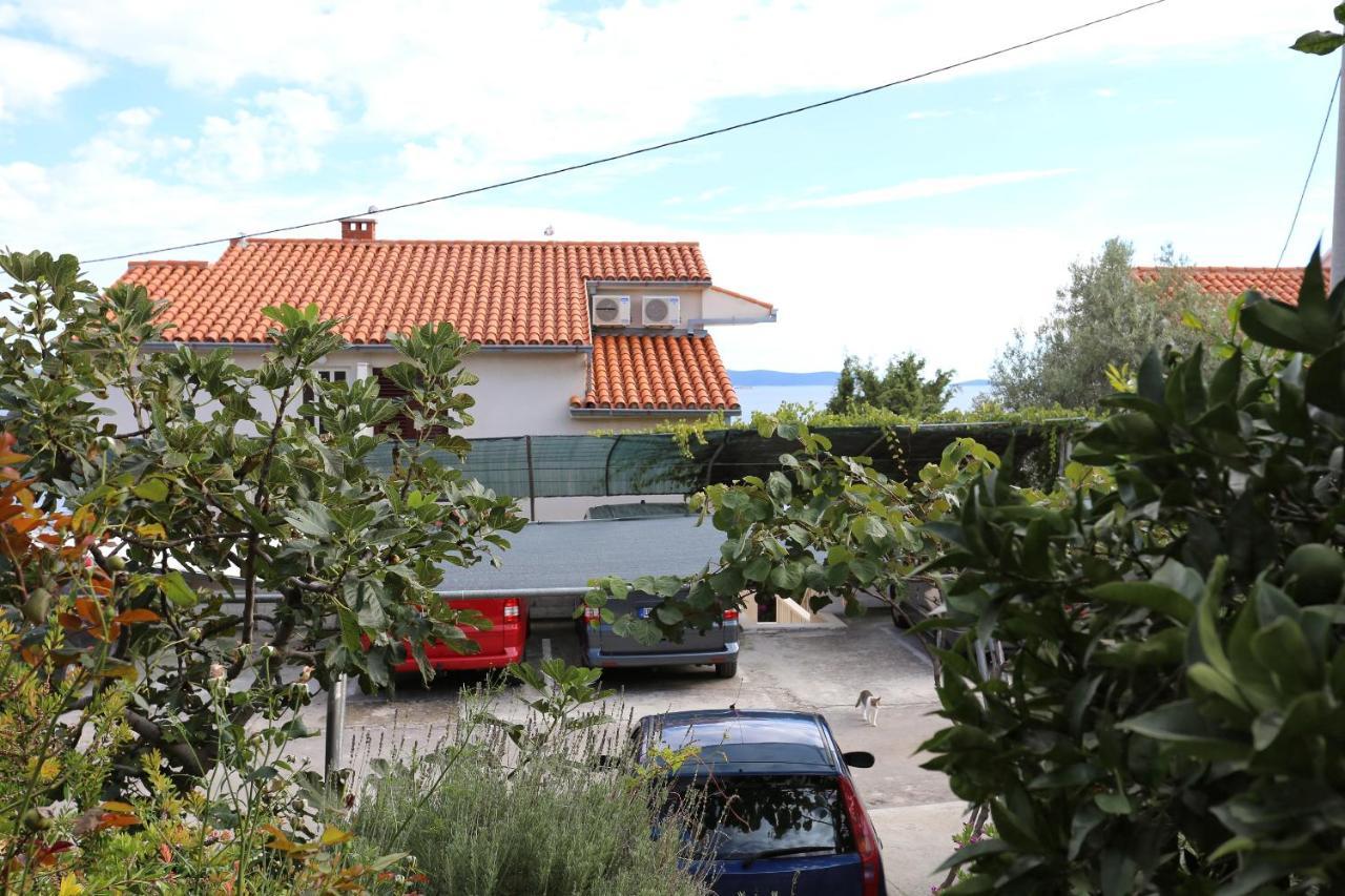 Apartments By The Sea Seget Vranjica, Trogir - 10328 Exterior foto
